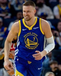 好消息，勇士队中锋波尔津吉斯“感觉好多了”，他正从疾病中恢复